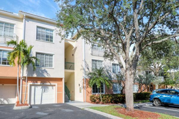 Fiore At The Gardens, 3310 Myrtlewood Cir, Palm Beach Gardens, Florida 33418, image 1
