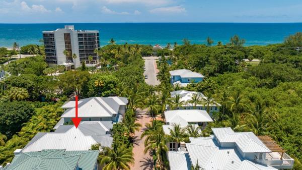 Lago Mar, 955 NE Lago Mar Ln, Boca Raton, Florida 33431, image 1
