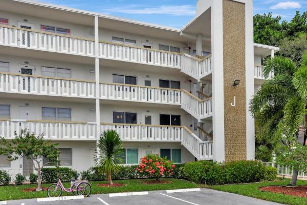 Lyndhurst, 2041 Lyndhurst J #2041, Deerfield Beach, Florida 33442, image 1