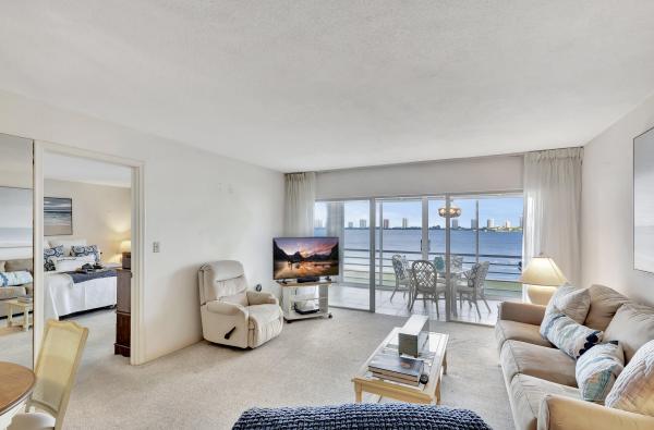 Lake Harbour Towers North, 501 Lake Shore Dr #704, Lake Park, Florida 33403, image 1