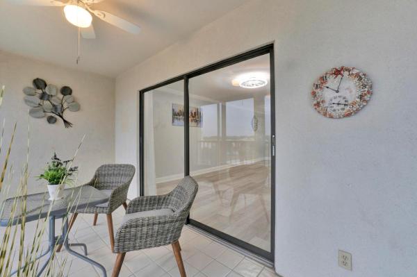 Huntington Lakes 1, 14425 Strathmore Ln #703, Delray Beach, Florida 33446, image 2