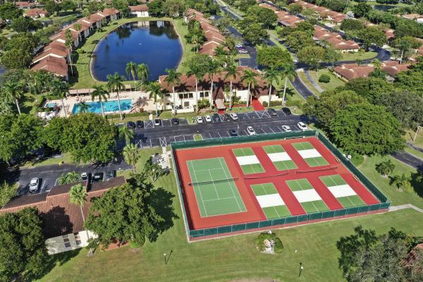 Palm Chase Lakes, 10359 S Circle Lake Dr #102, Boynton Beach, Florida 33437, image 2