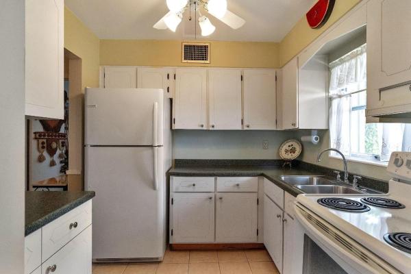 Holly House, 728 Ridge Rd #24, Lantana, Florida 33462, image 1