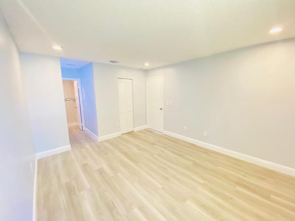 San Remo Golf & Tennis Club, 301 E Club Cir #207, Boca Raton, Florida 33487, image 1