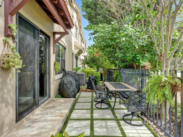 Madison Place, 1028 NW 33rd Ct, Pompano Beach, Florida 33064, image 3