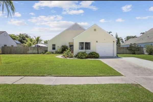 87 Cedar Ln, Boynton Beach, Florida 33436, image 1