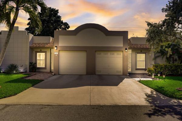 Town Villas At Moon Lake, 9200 Fairbanks Ln #4, Boca Raton, Florida 33496, image 1