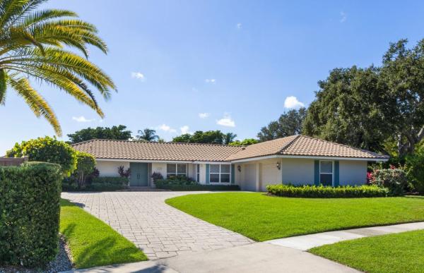 Yacht Club, 643 Lakeside Ct, North Palm Beach, Florida 33408, image 1
