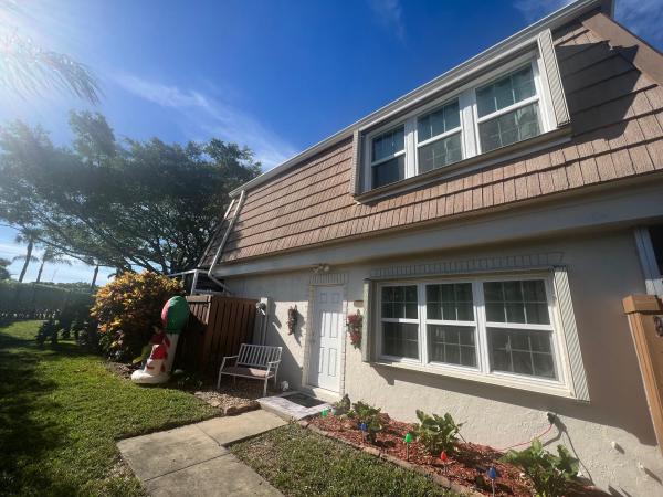 Winchester Courts, 11595 Winchester Dr #B, Palm Beach Gardens, Florida 33410, image 1