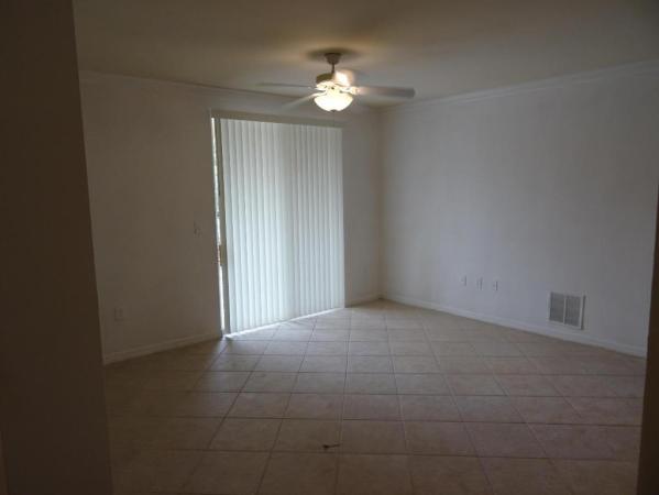 The Villas At Emerald Dunes, 6426 Emerald Dunes Dr #201, West Palm Beach, Florida 33411, image 2