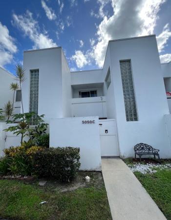 Park Place Townhomes, 5050 Elmhurst Rd #C, West Palm Beach, Florida 33417, image 1