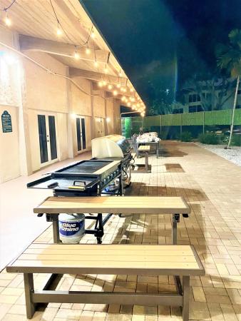Lakeside Village, 750 Lori Dr #225, Palm Springs, Florida 33461, image 3
