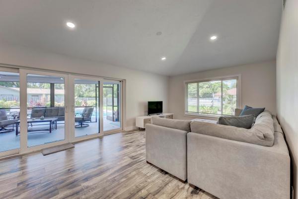 Pinewood East 2 Of Wellington, 245 Old Country Rd, Wellington, Florida 33414, image 1