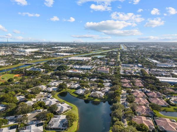 Sun Terrace At Lake Catherine, 903 Sun Terrace Ct, Palm Beach Gardens, Florida 33403, image 1