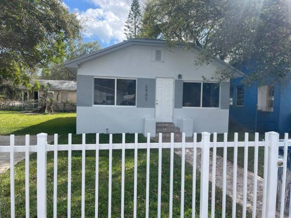 Roosevelt Park, 2902 NW 45th St, Brownsville, Florida 33142, image 2