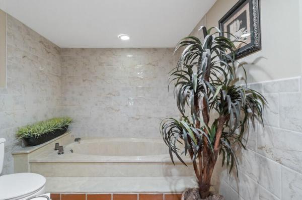 Garden Court Villas, 1723 Consulate Pl #202, West Palm Beach, Florida 33401, image 1