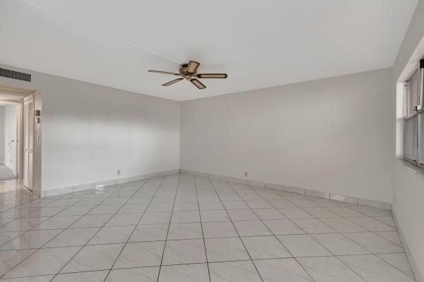 Saxony At Kings Point, 200 Saxony E, Delray Beach, Florida 33446, image 2