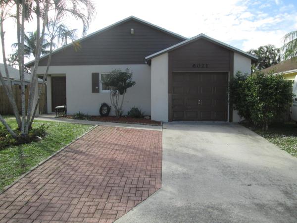 Willowood, 6021 Lace Wood Cir, Lake Worth Beach, Florida 33462, image 1