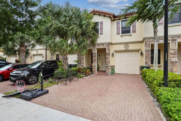 Ashton Parc, 6947 Broadland Way, Coconut Creek, Florida 33073, image 1