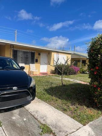 Knowles Court, 635 59th St, West Palm Beach, Florida 33407, image 1