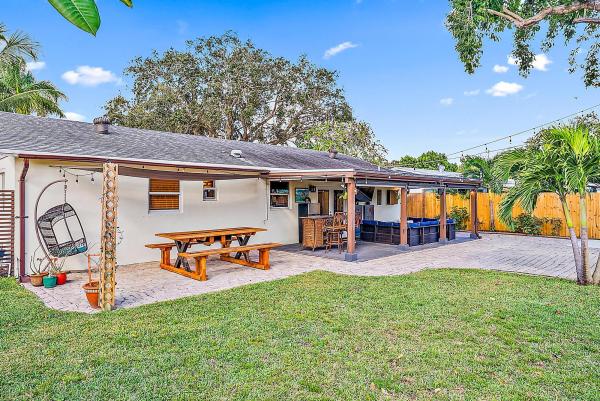 Penn Park, 408 Erie Dr, Jupiter, Florida 33458, image 1