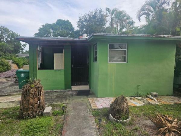 Pinehurst Villa, 229 SW 49th Ave, Miami, Florida 33134, image 1