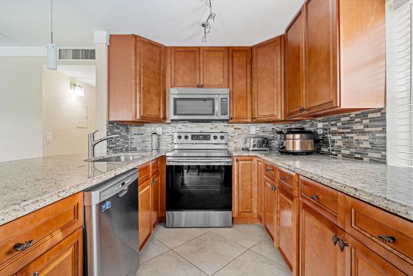 Burgundy At Kings Point, 16 Burgundy A, Delray Beach, Florida 33484, image 1