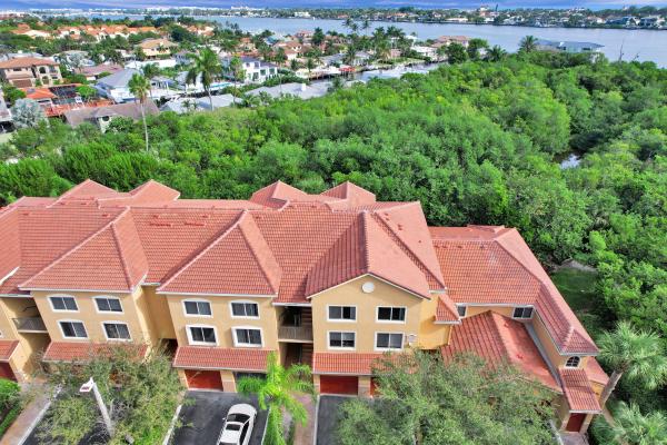 Hypoluxo's Mariner's Cay, 300 Scotia Dr #105, Hypoluxo, Florida 33462, image 1
