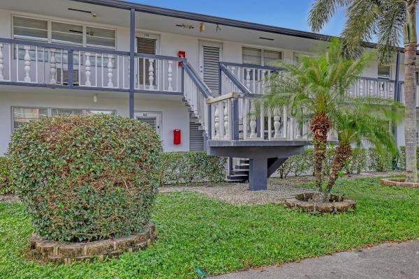 Chatham At Century Village, 350 Chatham Q, West Palm Beach, Florida 33417, image 1