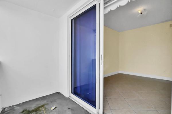 Park Place Townhomes, 5060 Elmhurst Rd #E, West Palm Beach, Florida 33417, image 2