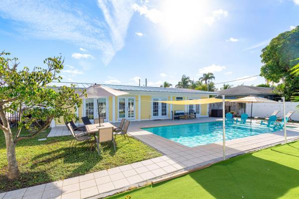 Lantana No HOA, 811 W Ocean Ave, Lantana, Florida 33462, image 1