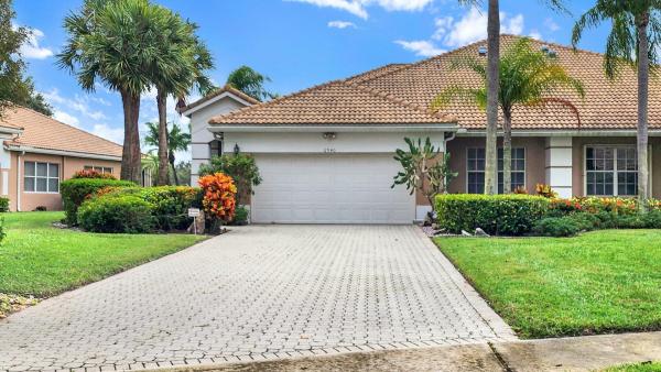 Ashford Green At Aberdeen, 6940 Cairnwell Dr, Boynton Beach, Florida 33472, image 1