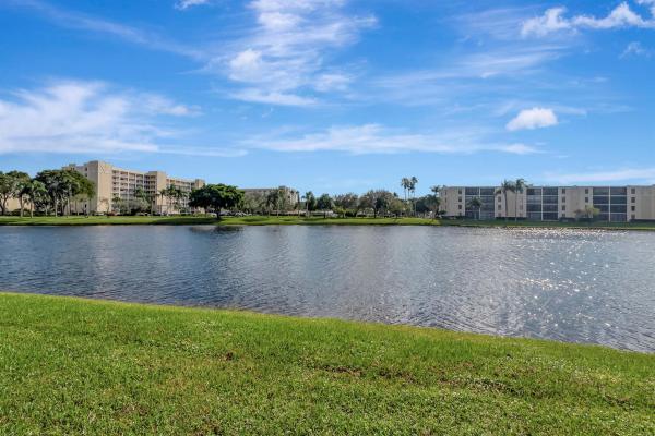 Huntington Lakes 4, 7320 Amberly Ln #210, Delray Beach, Florida 33446, image 1