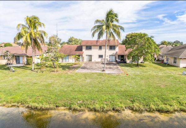 South Shore Of Wellington, 1303 White Pine Dr, Wellington, Florida 33414, image 1