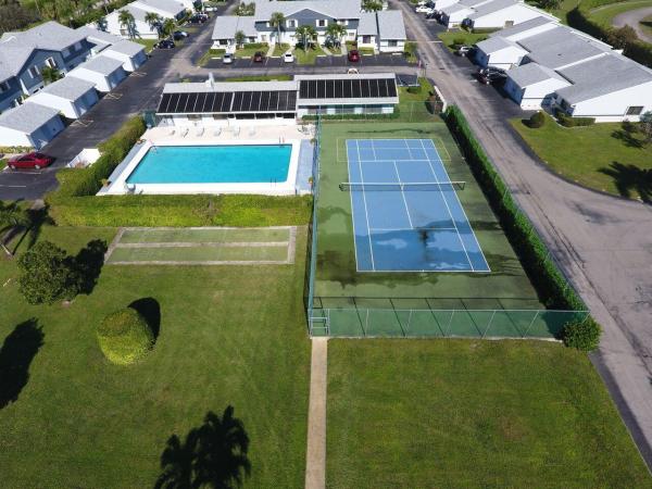 The Arbours Of The Palm Beaches, 2641 Gately Dr W #1002, West Palm Beach, Florida 33415, image 2