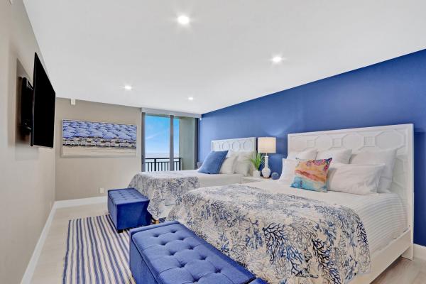 The Seagrape, 5460 N Ocean Dr #8A, Riviera Beach, Florida 33404, image 2