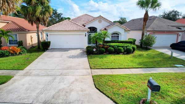 Saratoga Lakes, 221 Saratoga Blvd, Royal Palm Beach, Florida 33411, image 1