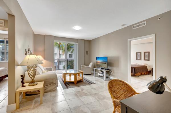 Pineapple Grove Village, 250 NE 3rd Ave #1304, Delray Beach, Florida 33444, image 2