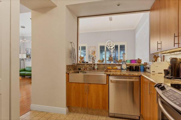 Wilton Station, 2633 NE 14th Ave #504, Wilton Manors, Florida 33334, image 1