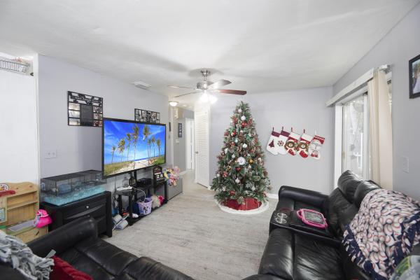 Palm Beach Lakes South, 425 Erie Pl, West Palm Beach, Florida 33409, image 3