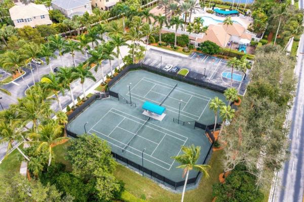 Saturnia, 19329 Skyridge Cir, Boca Raton, Florida 33498, image 2
