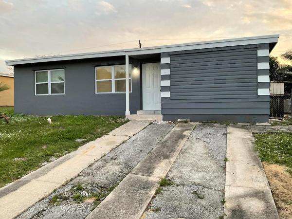 San Castle, 490 Mentone Rd, Lake Worth, Florida 33462, image 1