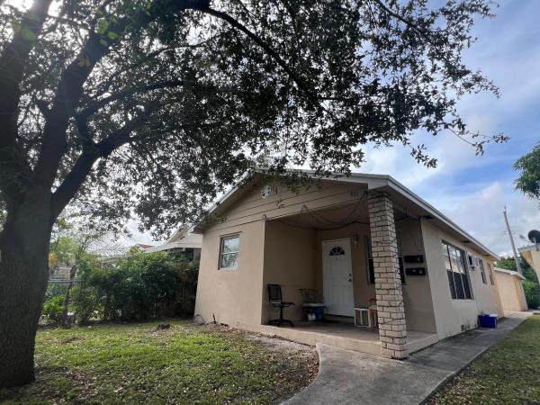 Lake Worth Town, 411 S F St #1, Lake Worth Beach, Florida 33460, image 1