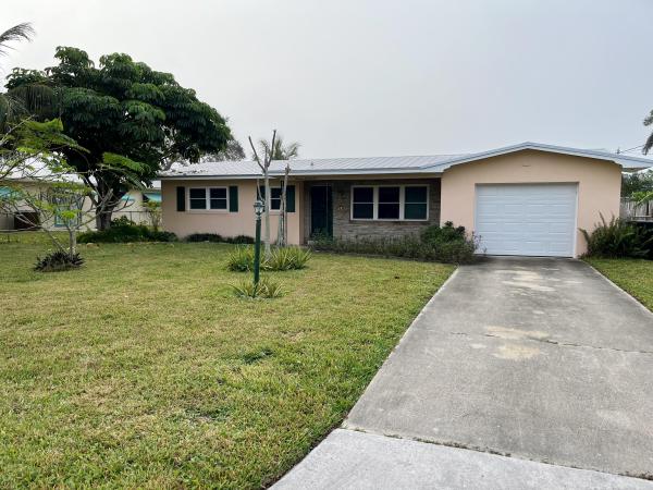 Thumb Point, 1621 Frances Ave, Fort Pierce, Florida 34949, image 1
