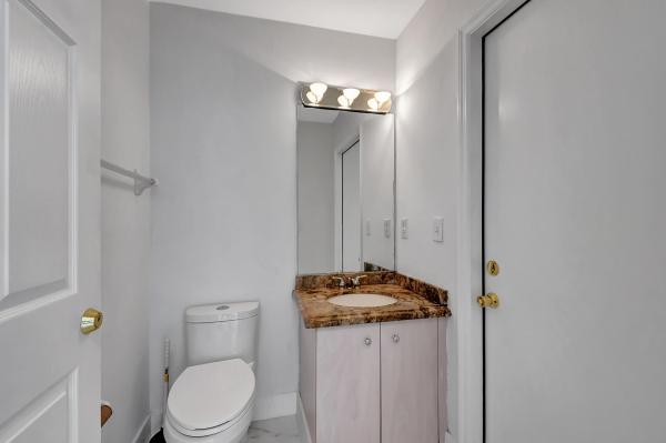 Emerald Isle At Lake Charleston, 7555 Cedar Hurst Ct, Lake Worth, Florida 33467, image 1