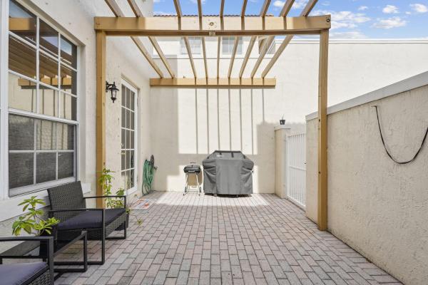 Canterbury At Quantum Village, 2402 NW 6th St, Boynton Beach, Florida 33426, image 3