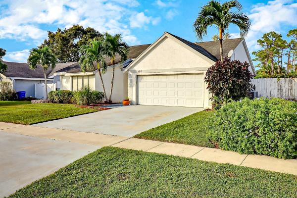 Huntington Woods, 130 Sherwood Dr, Royal Palm Beach, Florida 33411, image 1