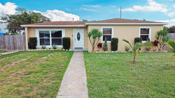 Tropical Heights, 1322 Tropical Dr, Lake Worth Beach, Florida 33460, image 1