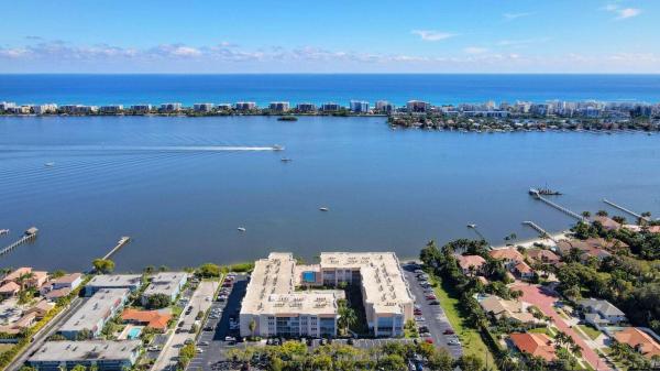 Palm Lake, 1502 S Lakeside Dr ##401, Lake Worth Beach, Florida 33460, image 1