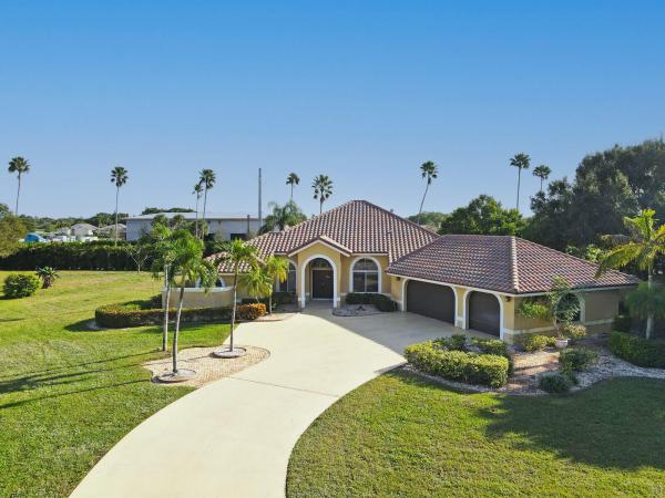 Aero Club Of The Landings At Wellington, 15310 Earhart Pl, Wellington, Florida 33414, image 2
